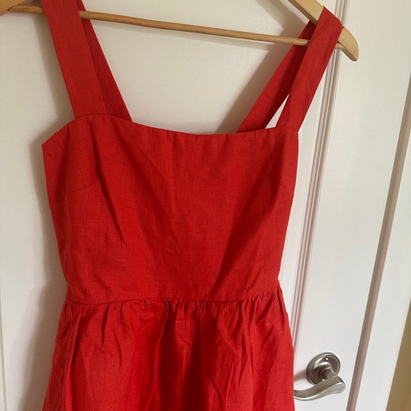 Reformation %100 Linen Manet Dress in Hot Day - Picture 4 of 16